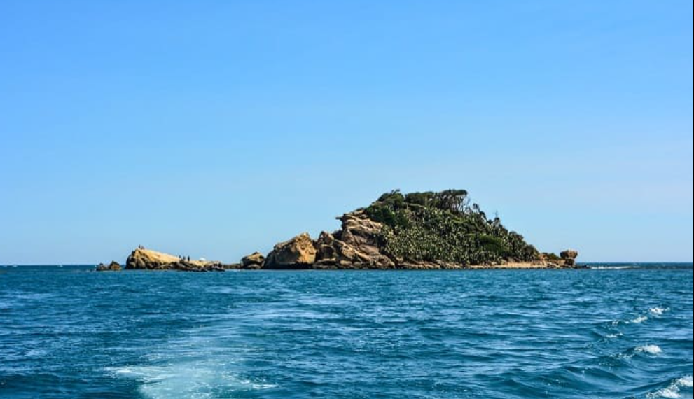 Vue de Tigzirt sur mer